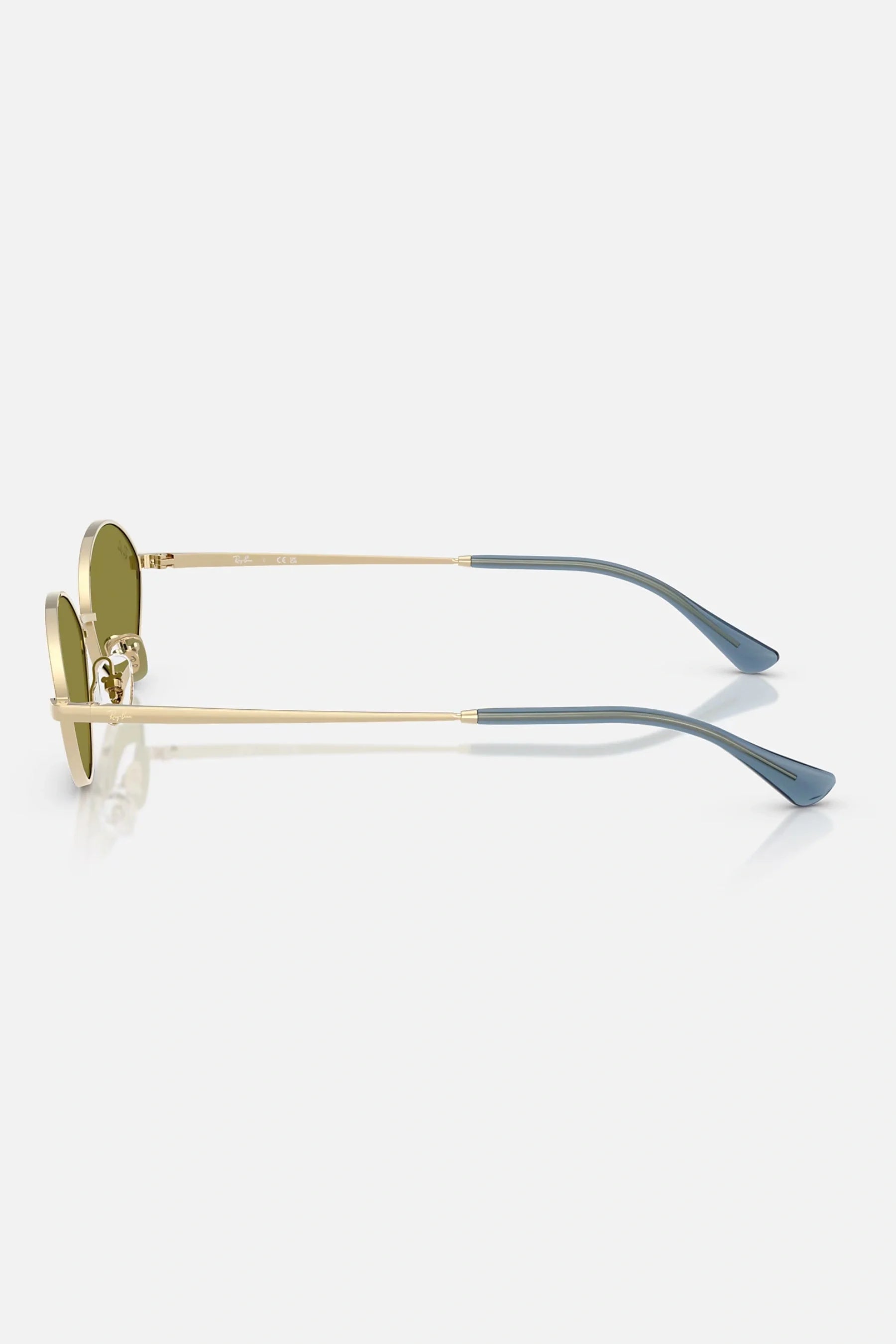 Occhiali da sole Ray-Ban RB3757 9213/2 Ari Bio-based, montatura oro pallido con lenti verdi.