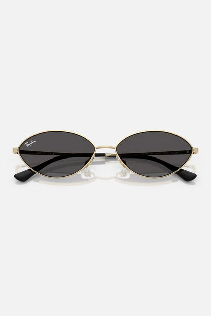 Occhiali da sole Ray-Ban RB3757 921387 Kai Bio-Based, montatura oro pallido con lenti grigio scuro.