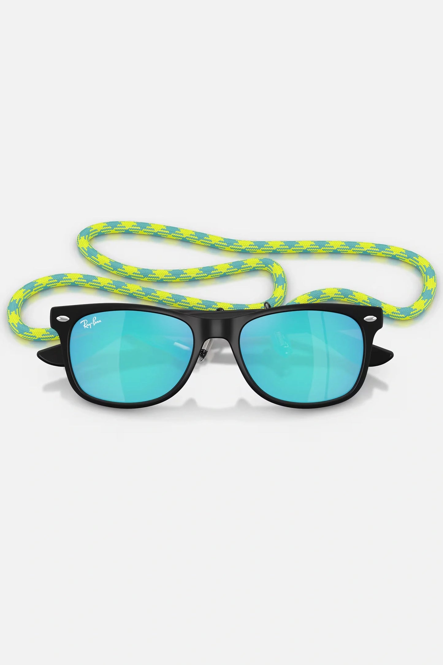Occhiali da sole Ray-Ban RJ9052S 7028/55 Junior, montatura gommata nera con lenti verde chiaro specchiate blu.