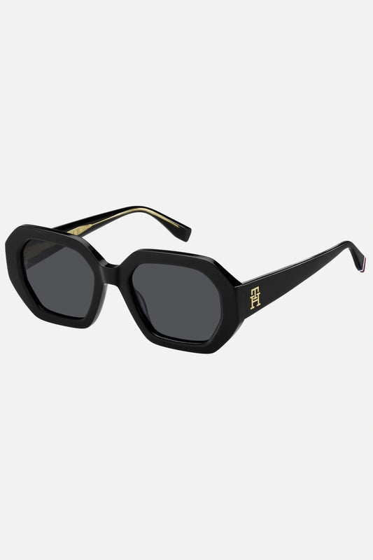 Occhiali da sole Tommy Hilfiger TH 2155/S 807IR, montatura nera lucida con lenti grigio scuro.